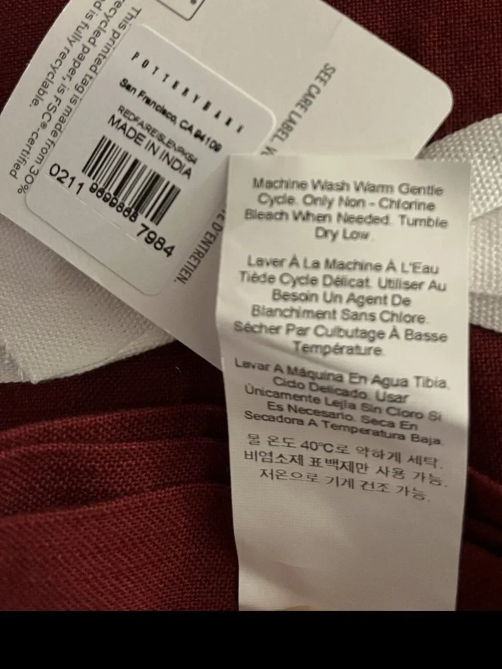 Pottery Barn Fair Isle Cross Stitch Set of 4 Red Cloth Napkins